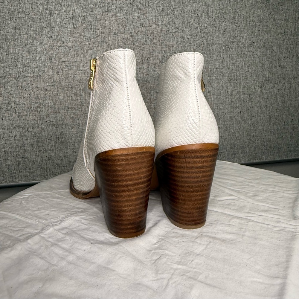 Arider Girl White Snakeskin Ankle Boots Size 7.5 View 4